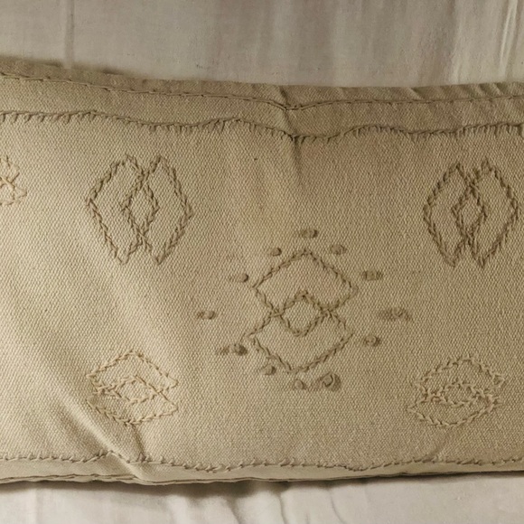 Vintage textured cotton rectangular pillow tassels at ends feather down insert - Picture 3 of 12